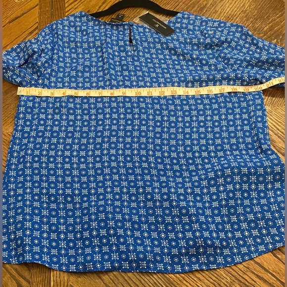 Worthington NWT White Blue Tile Blouse with Bell Ruffle Long Sleeve Size Medium - Picture 2 of 5